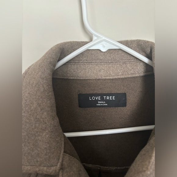 Tan shacket - Picture 2 of 3